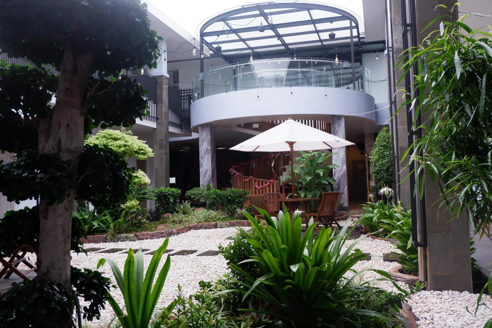 Grand Samota Hotel Sumbawa Zewnętrze zdjęcie