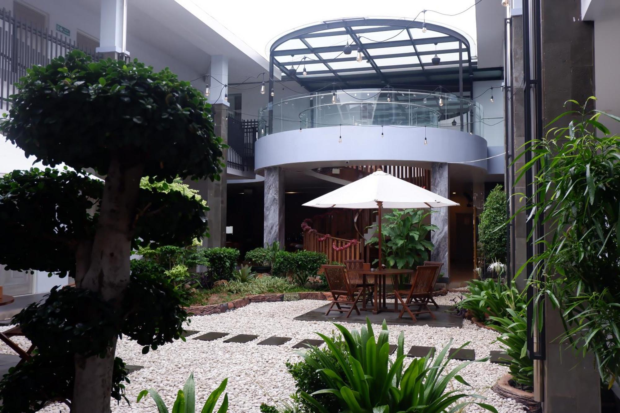Grand Samota Hotel Sumbawa Zewnętrze zdjęcie